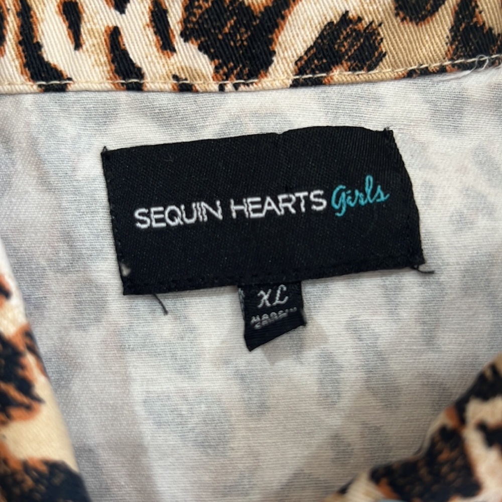 Sequin hearts, vest size extra large - Picture 2 of 6